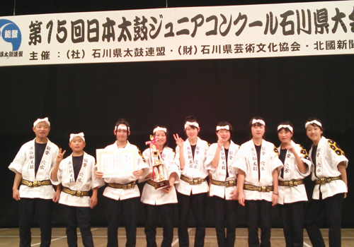 2012hasebedaiko 石川県の長谷部太鼓様の太鼓半纏