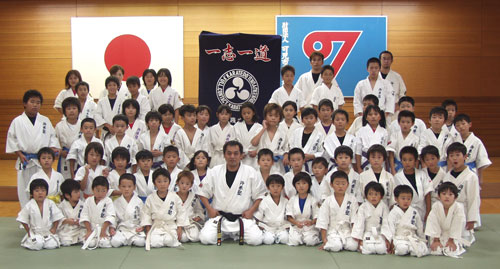 岐阜県斉藤様の応援幕と集合写真
