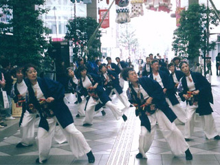 2004年よさこい-岩手県-南部鼓響様-2
