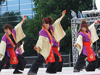 2011年よさこい-佛教大学よさこいサークル紫踊屋様-3