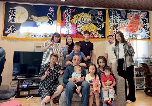 3枚並んで大迫力の節句旗