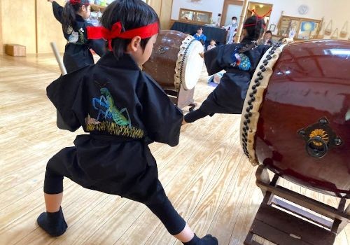 ～子どもたちが刺繍をしたオリジナル法被～