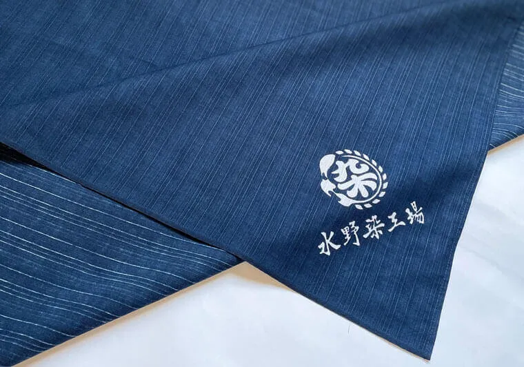 「藍色に染める＝藍染」だけじゃない？染物屋が教える藍色の染め方