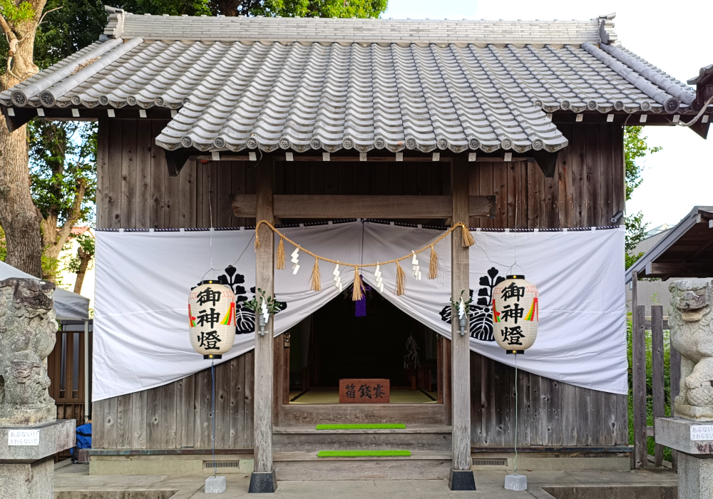 真新しい神社幕が掛かり、無事10月の例祭を迎えることができました。